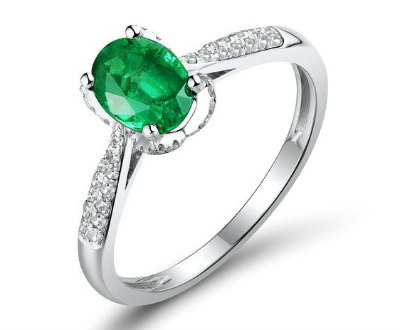 White Gold Emerald Diamonds Ring