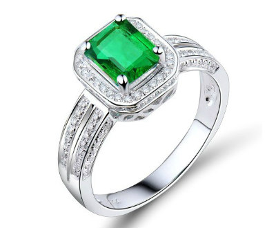 White Gold Emerald Vintage Ring