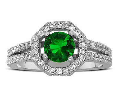 Emerald and Diamond Luxurious Ring